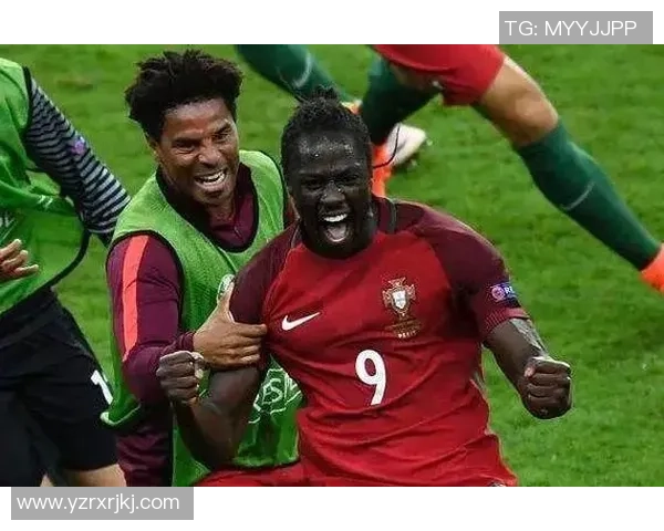 小国足球明星的崛起与奋斗历程：从默默无闻到世界舞台的闪耀