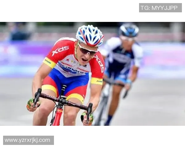 洲际杯精彩回顾:上海篮球队默契配合展现团队实力与战术智慧 洲际杯精彩回顾:上海篮球队默契配合展现团队实力与战术智慧